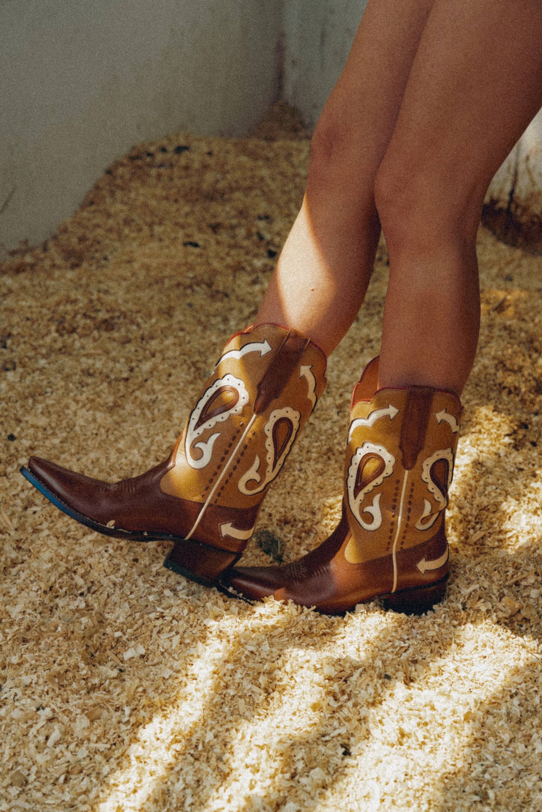 Women's cowgirl boots