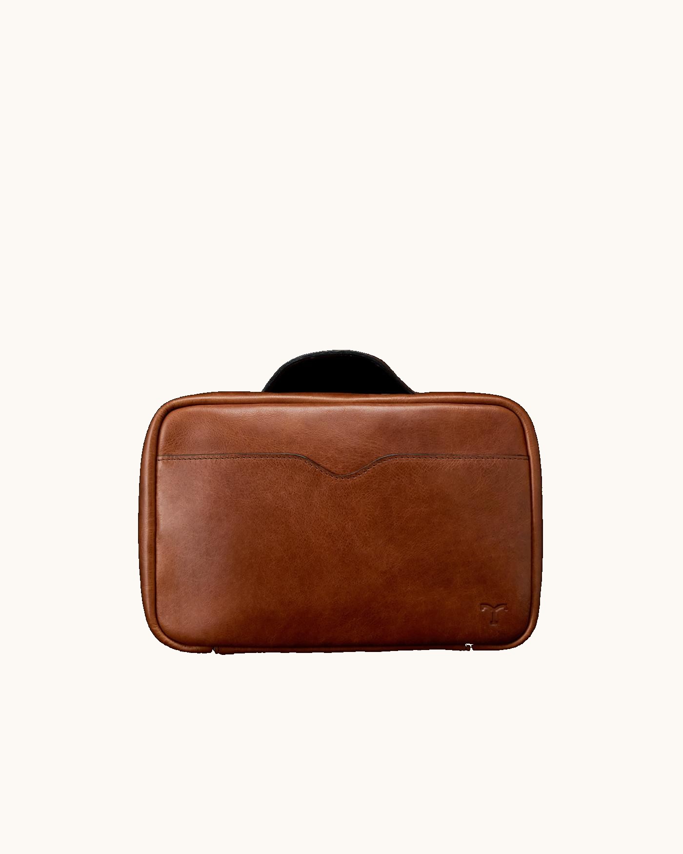 Bartlett Hanging Travel Kit
