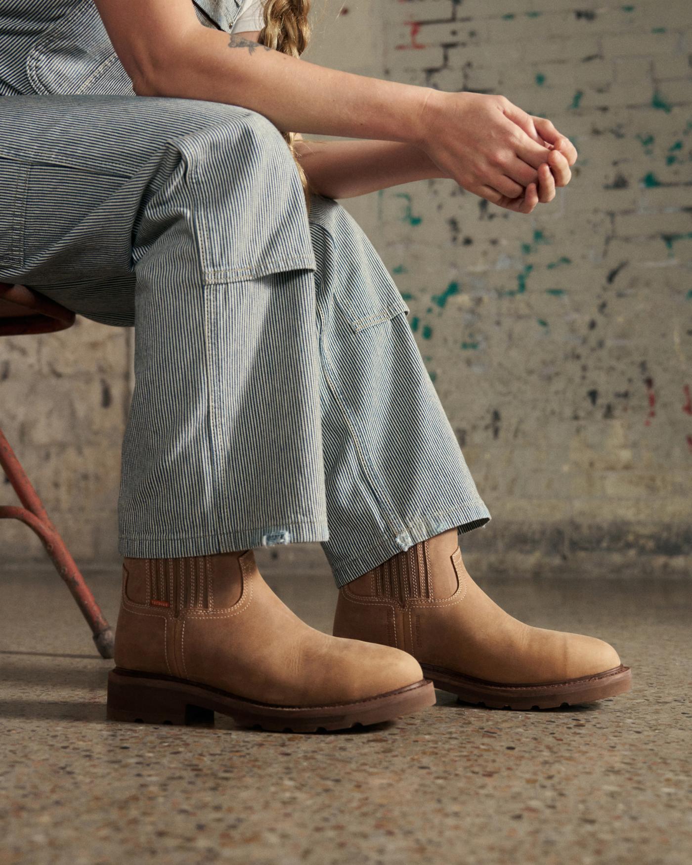 Women's LongHaul Chelsea Composite Toe Work Boot - Image 8